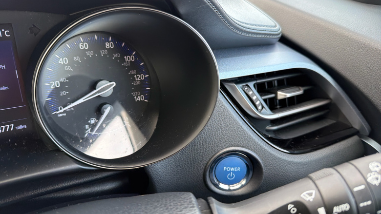 Toyota C-HR 1.8 Hybrid Design 5dr CVT Hybrid Hatchback